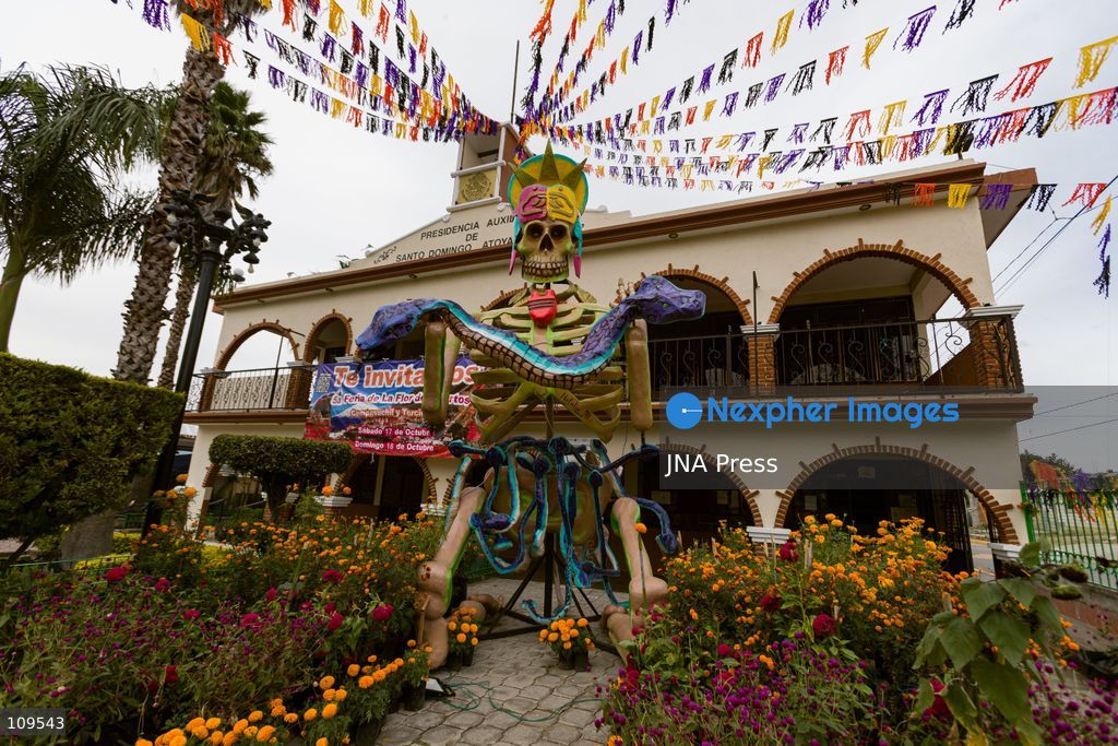 ATLIXCO DE MÚGICA Y OSORIO, PUEBLA, MEXICO – OCTOBER 25, 2026: A monumental Catrina, a large-scale skeletal figure, is displayed in Atlixco during the sixth edition of the "Valley of the Catrinas" (Valle de las Catrinas) festival. These figures represent deities and characters from the pre-Hispanic worldview of Mexico’s indigenous cultures. (Photo by Juan Perez Puente/JNA Press via Nexpher Images)