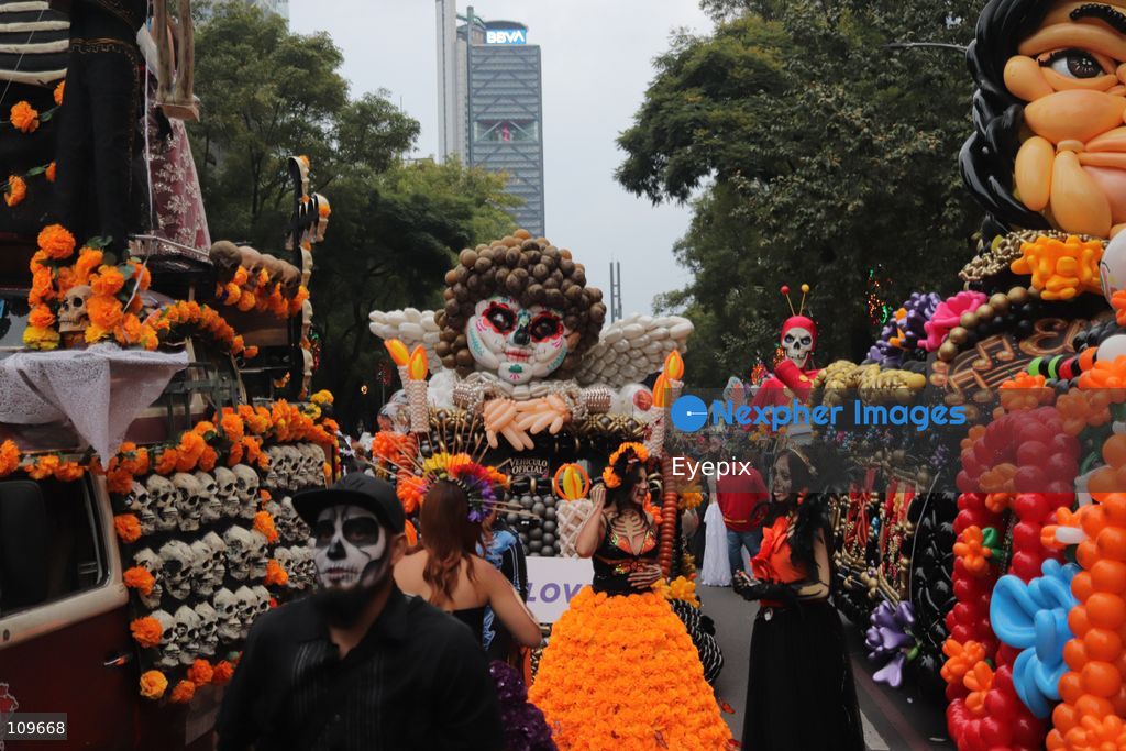 Allegorical floats take part during the 13th annual Mega Procession of Catrinas along Paseo de la Reforma avenue. Thousands of persons gathered for the massive parade, a key cultural prelude to the upcoming Day of the Dead (Día de Muertos) celebrations, showcasing elaborate makeup, vibrant costumes, and honoring Mexican skull iconography. on October 25, 2026 in Mexico City, Mexico. (Photo by Carlos Santiago/ Eyepix Group/Eyepix via Nexpher Images)