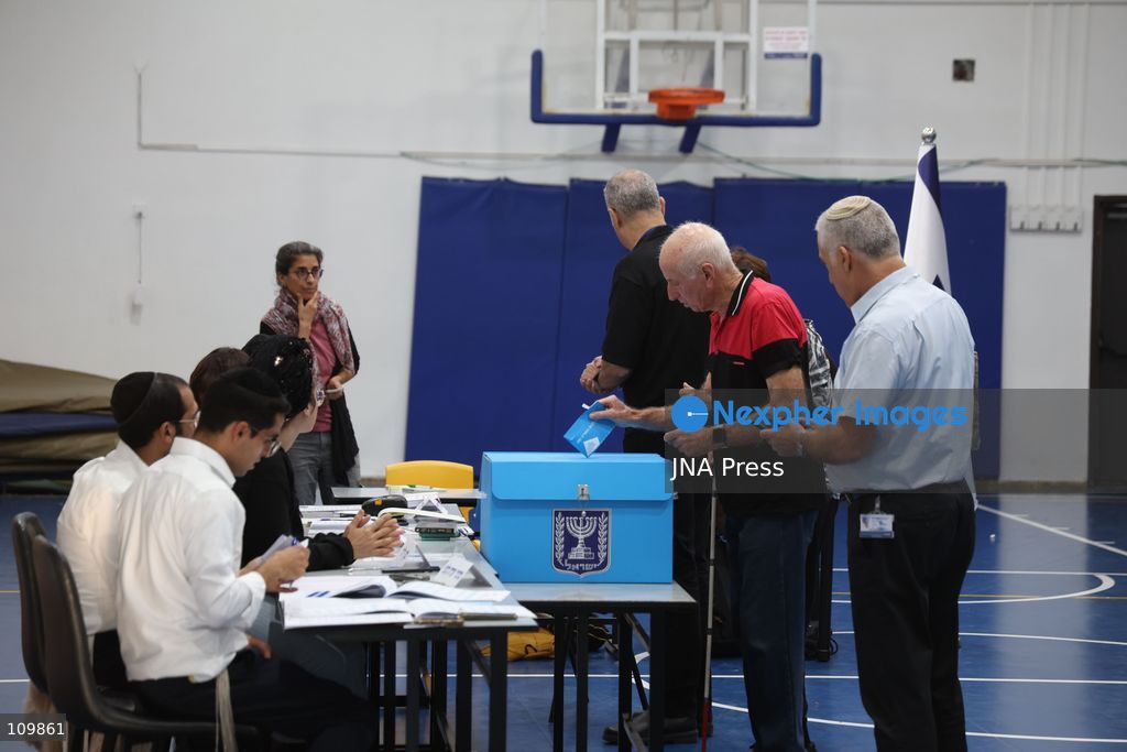 WEST JERUSALEM, OCTOBER 27, 2026: Israeli President Isaac Herzog and voters cast their ballots at a polling station in West Jerusalem during elections for Israel’s parliament, the Knesset. (Photo by Saeed Qaq/JNA Press via Nexpher Images)