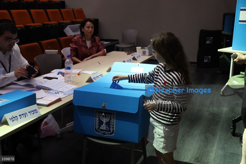 WEST JERUSALEM, OCTOBER 27, 2026: Israeli President Isaac Herzog and voters cast their ballots at a polling station in West Jerusalem during elections for Israel’s parliament, the Knesset. (Photo by Saeed Qaq/JNA Press via Nexpher Images)