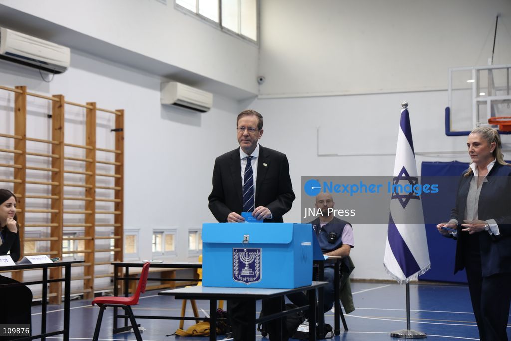 WEST JERUSALEM, OCTOBER 27, 2026: Israeli President Isaac Herzog and voters cast their ballots at a polling station in West Jerusalem during elections for Israel’s parliament, the Knesset. (Photo by Saeed Qaq/JNA Press via Nexpher Images)