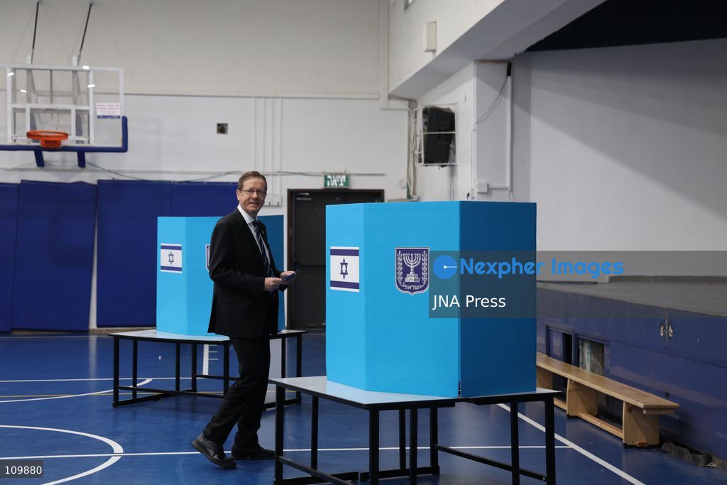 WEST JERUSALEM, OCTOBER 27, 2026: Israeli President Isaac Herzog and voters cast their ballots at a polling station in West Jerusalem during elections for Israel’s parliament, the Knesset. (Photo by Saeed Qaq/JNA Press via Nexpher Images)