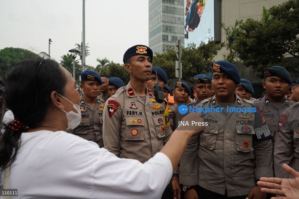 JAKARTA, INDONESIA, OCTOBER 28, 2026: University students and civil society groups demonstrate at the Hotel Indonesia roundabout (Bundaran HI) in Jakarta on Youth Pledge Day. Protesters call for forest and land fires to be declared a national disaster, a review of state spending, affordable education and the protection of civil liberties. (Photo by Dennis Joel Putra/JNA Press via Nexpher Images)