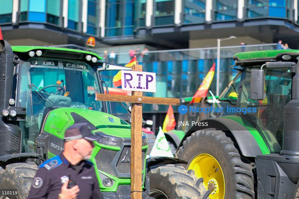 MADRID, SPAIN, OCTOBER 28, 2026: Farmers take part in a tractor protest in Madrid, demanding urgent measures to address rising production costs and declining farm profitability. Organized by agricultural groups ASAJA, COAG and Unión de Uniones, the demonstration calls for fair prices, reduced bureaucracy and stronger support for the farming sector. (Photo by Antonio Navia/JNA Press via Nexpher Images)
