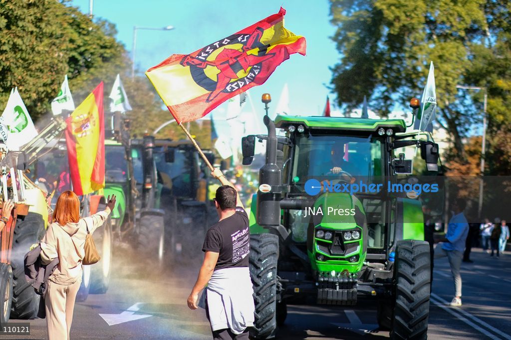 MADRID, SPAIN, OCTOBER 28, 2026: Farmers take part in a tractor protest in Madrid, demanding urgent measures to address rising production costs and declining farm profitability. Organized by agricultural groups ASAJA, COAG and Unión de Uniones, the demonstration calls for fair prices, reduced bureaucracy and stronger support for the farming sector. (Photo by Antonio Navia/JNA Press via Nexpher Images)