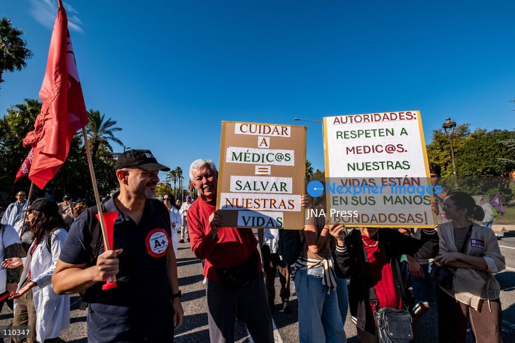 BARCELONA, SPAIN, OCTOBER 28, 2026: Doctors march through Barcelona on the first day of an indefinite strike called by the Metges de Catalunya union. Demonstrators demand improved pay and working conditions, reduced workloads and a specific employment framework for medical professionals. The march heads towards the Catalan Health Department headquarters. (Photo by Miguel Galmés/JNA Press via Nexpher Images)