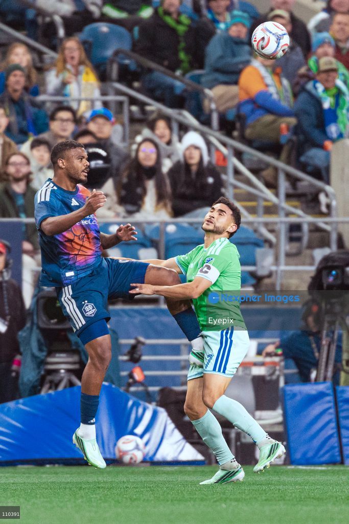 Lyle Foster #9 of Houston Dynamo FC and Cristian Roldan #7 of Seattle Sounders FC battle for the ball during the MLS match between Seattle Sounders FC and Houston Dynamo FC at Lumen Field. on October 28, 2026 in Seattle, Washington. (Photo by Jules Doyle / Eyepix Group/Eyepix via Nexpher Images)