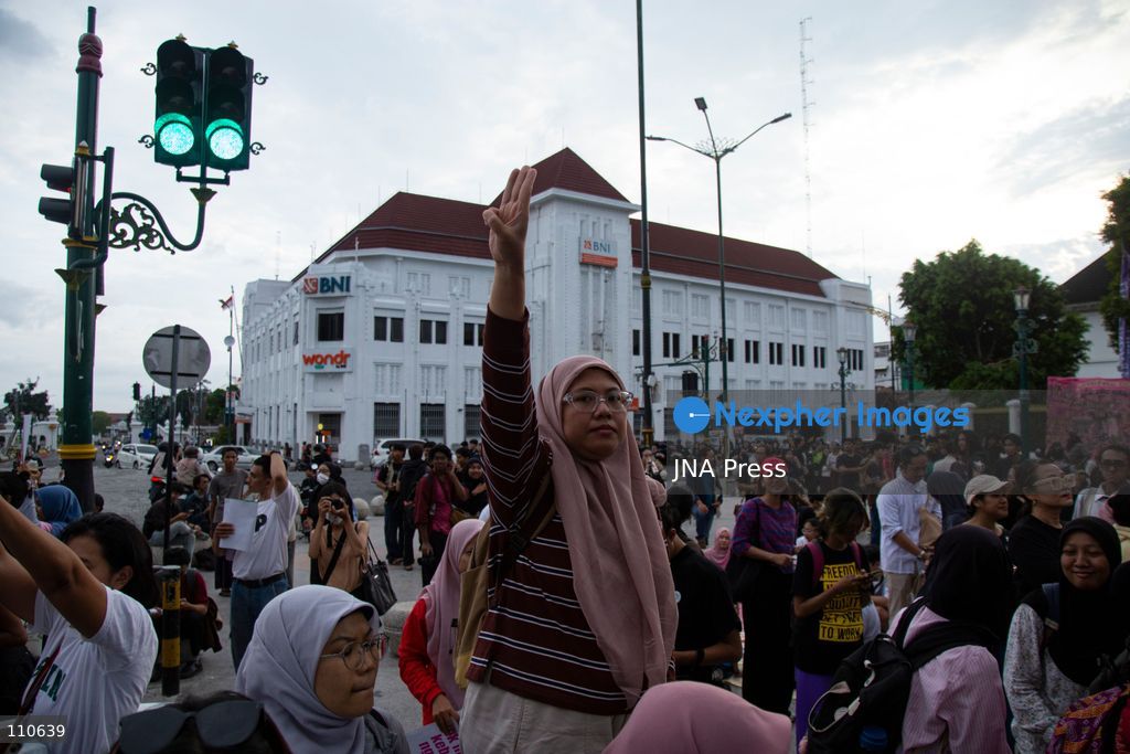 YOGYAKARTA, INDONESIA - OCTOBER 30, 2026: Members of the "Ibu Berisik" community staged a protest at the Zero Kilometer Marker in Yogyakarta, calling on the government to handle natural disasters with transparency and prioritize public safety, economic stability and basic needs. Protesters also demanded an end to division and guaranteed legal protection for citizens exercising freedom of expression. (Photo by Topen Anggara Saputra/JNA Press via Nexpher Images)