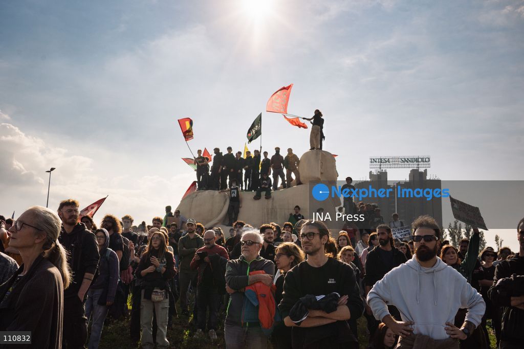 TURIN, ITALY, OCTOBER 30, 2026: Workers and demonstrators march through Turin during a nationwide general strike called by the Unione Sindacale di Base (USB) trade union. Protesters oppose war and rising living costs and demand protection for jobs and the right to strike. (Photo by Chiara Buldrini/JNA Press via Nexpher Images)