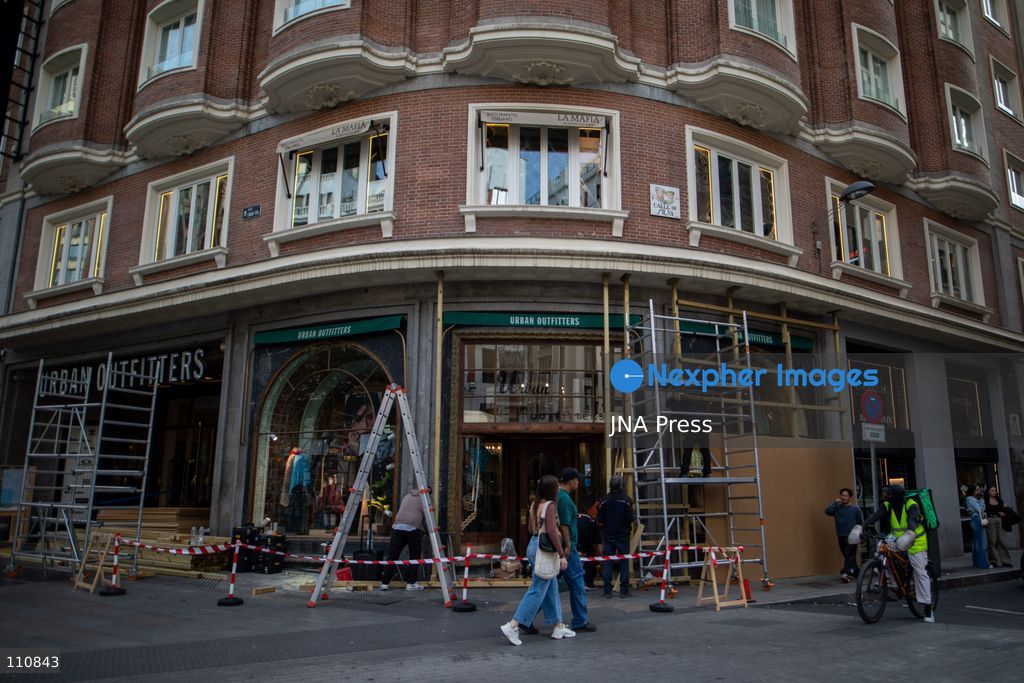 MADRID, SPAIN, OCTOBER 30, 2026: Shops reinforce their storefronts in Madrid ahead of Halloween amid concerns over calls for unrest circulating on social media. The security precautions come ahead of celebrations on October 31. Carvajal / JNA Press. (Photo by C. Carvajal/JNA Press via Nexpher Images)
