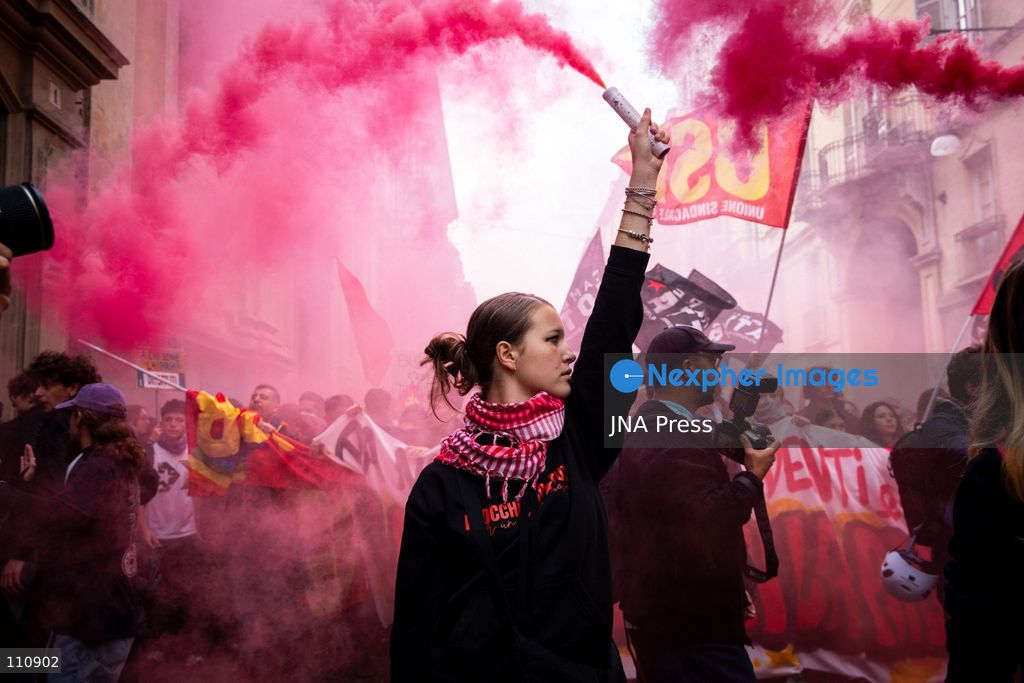 TOP PICS - TURIN, ITALY - OCTOBER 30, 2026: Students and workers march through Turin during the general strike. Clashes broke out with police in Piazza Castello. (Photo by Luca Roggero/JNA Press via Nexpher Images)