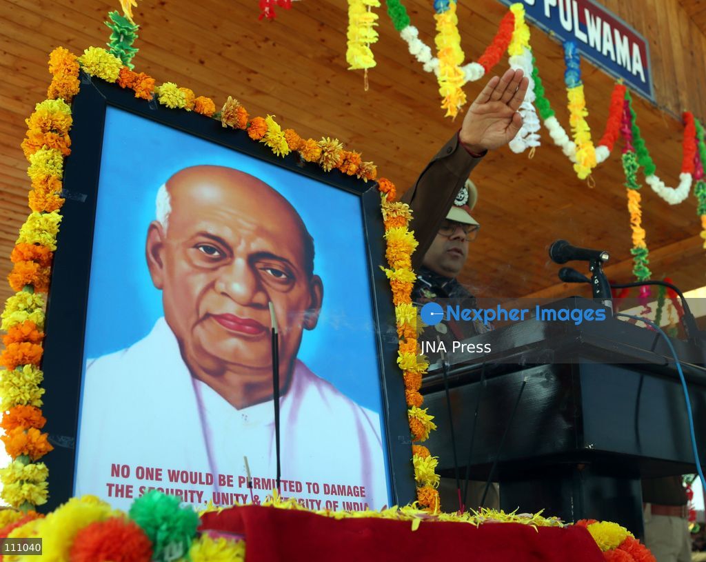 PULWAMA, INDIA - OCTOBER 31, 2026: A security officer pays tribute to Sardar Vallabhbhai Patel, widely known as the 'Iron Man of India', on his 151st birth anniversary. The day is observed as Rashtriya Ekta Diwas (National Unity Day) to honour Patel, India's first Deputy Prime Minister and Home Minister, for his role in unifying the country. (Photo by Nisar Ul Haq Haq/JNA Press via Nexpher Images)