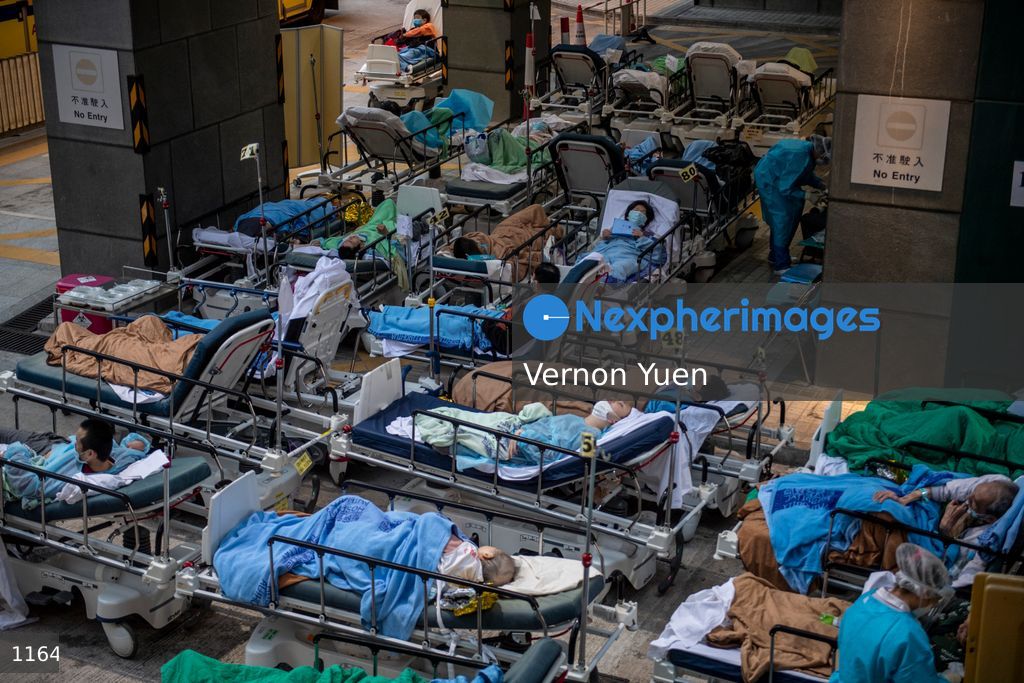 Hong Kong Hospital Overrun with Patients admit Covid-19 Outbreak