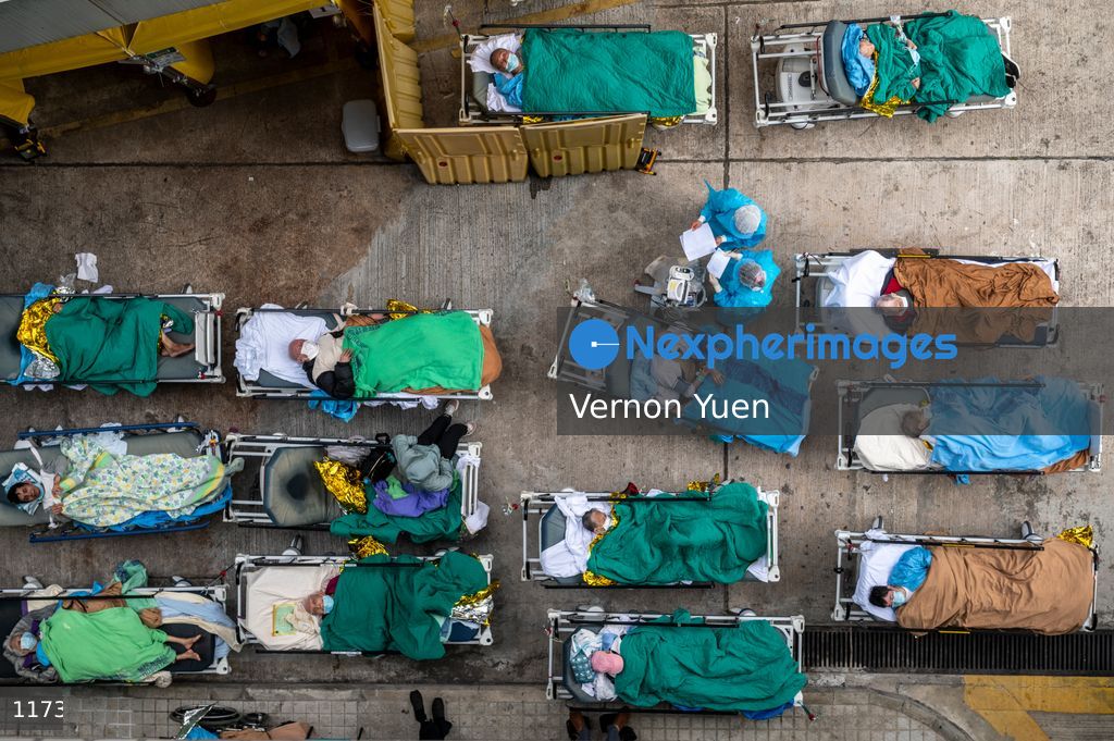 Hong Kong Hospital Overrun with Patients admit Covid-19 Outbreak