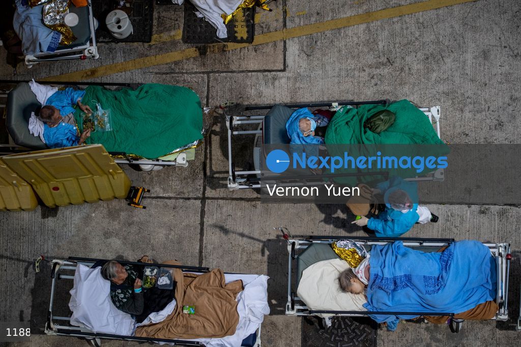 Hong Kong Hospital Overrun with Patients admit Covid-19 Outbreak