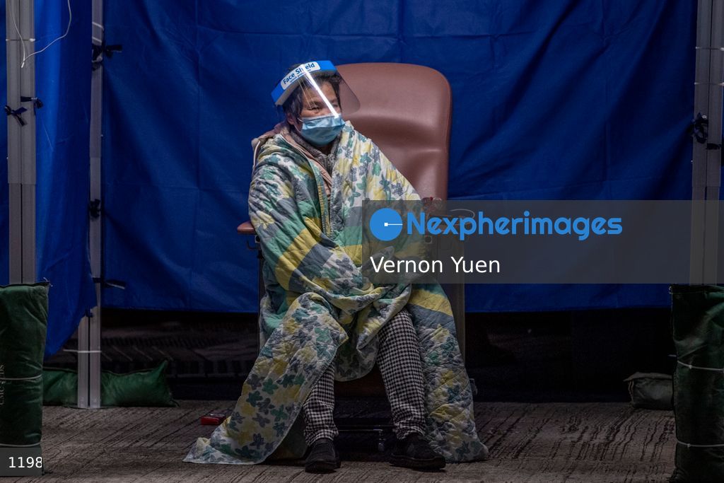 Hong Kong Hospital Overrun with Patients admit Covid-19 Outbreak