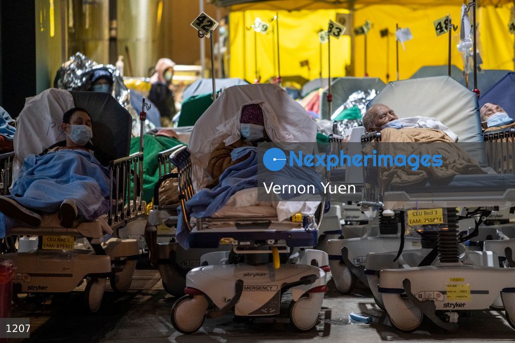Hong Kong Hospital Overrun with Patients admit Covid-19 Outbreak