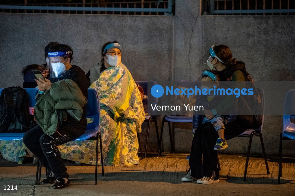 Hong Kong Hospital Overrun with Patients admit Covid-19 Outbreak