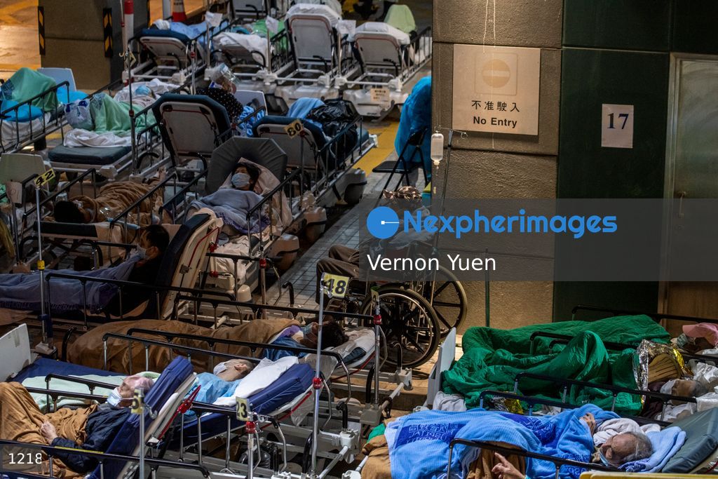 Hong Kong Hospital Overrun with Patients admit Covid-19 Outbreak