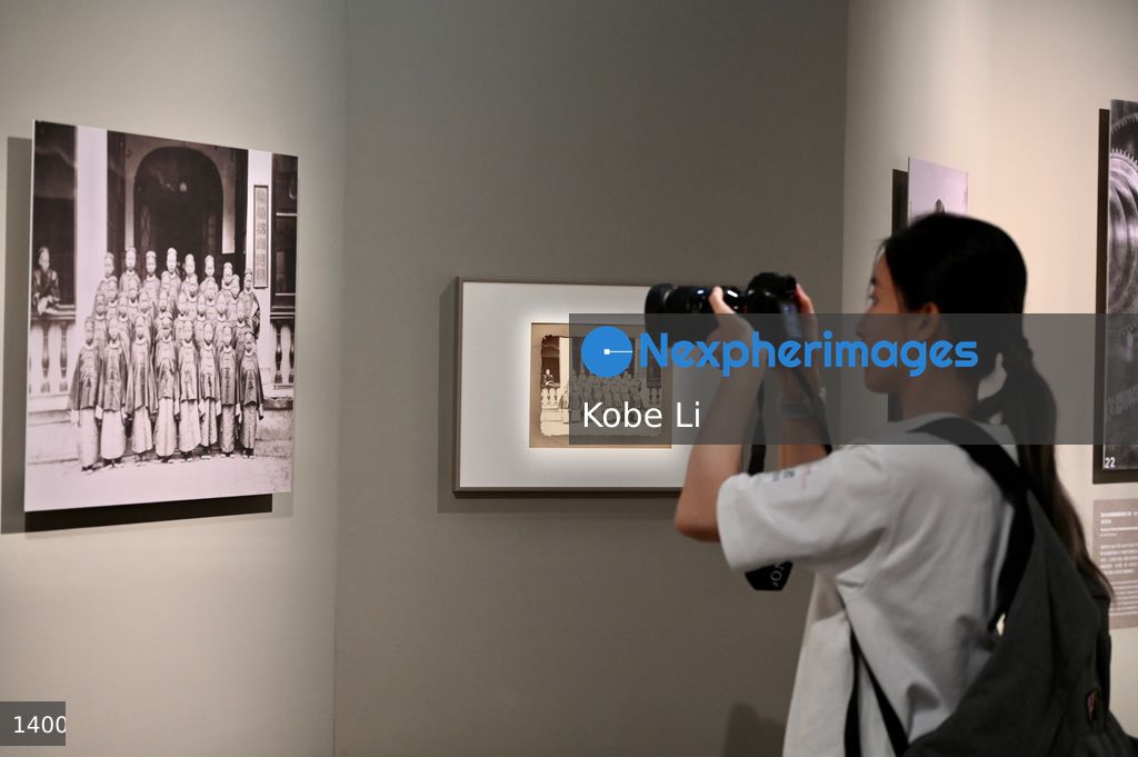  Hong Kong Museum of History to display 24000 early Chinese photos