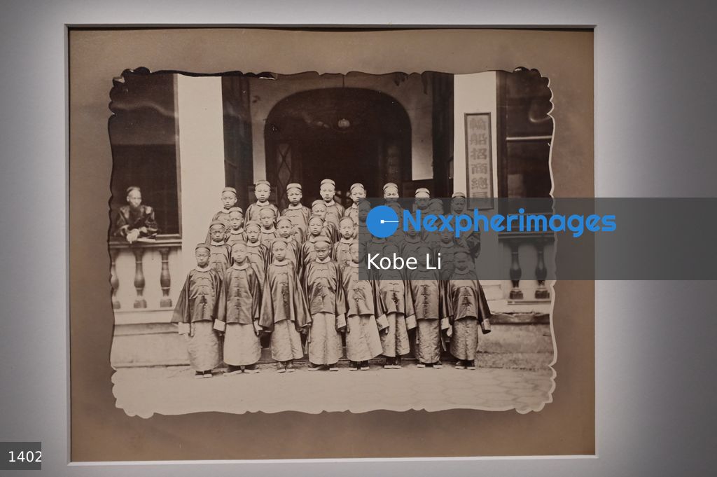  Hong Kong Museum of History to display 24000 early Chinese photos