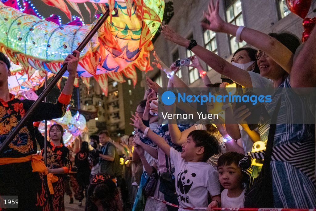 Hong Kong LED Dragon Dance at Tai Kok Tsui Temple Fair 