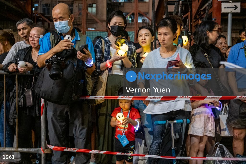 Hong Kong LED Dragon Dance at Tai Kok Tsui Temple Fair 