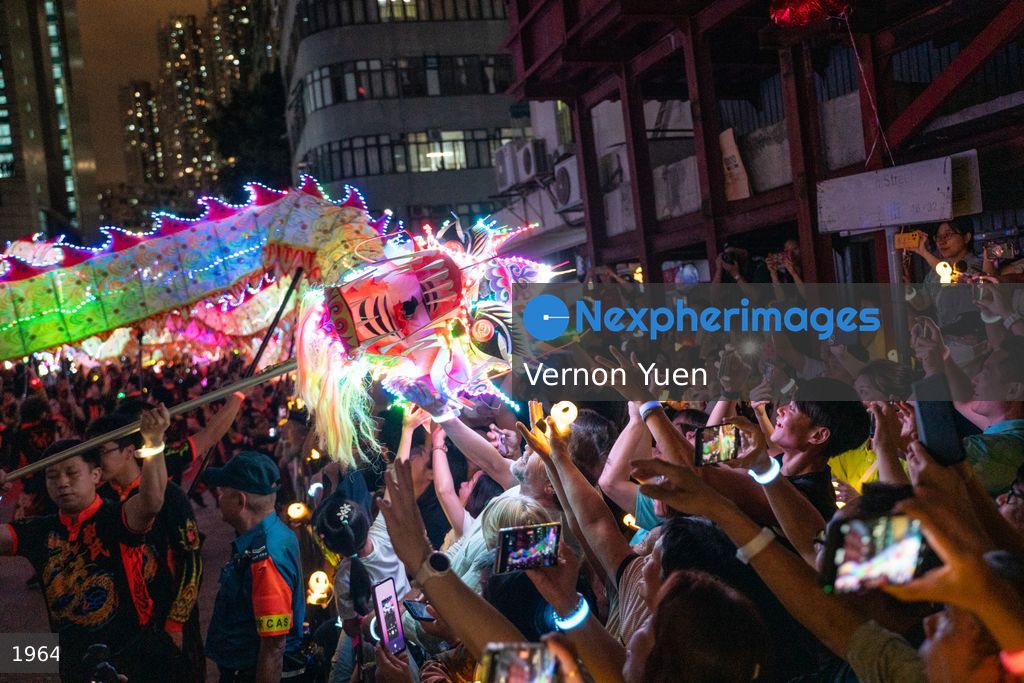 Hong Kong LED Dragon Dance at Tai Kok Tsui Temple Fair 