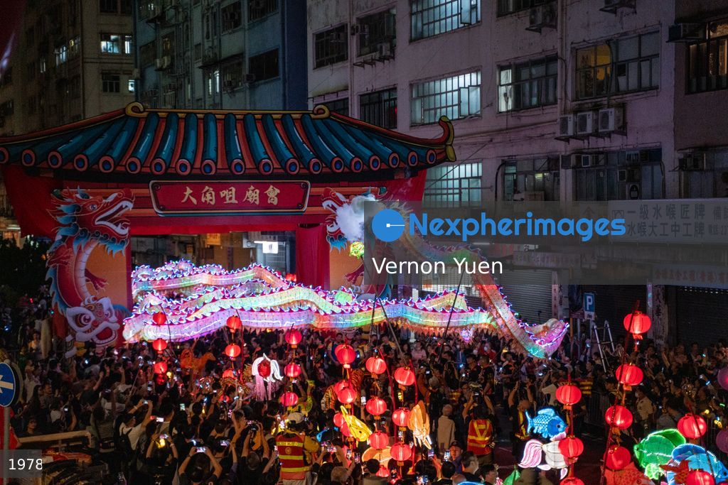 Hong Kong LED Dragon Dance at Tai Kok Tsui Temple Fair 