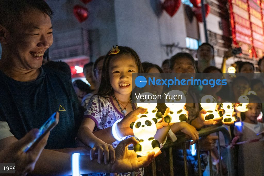 Hong Kong LED Dragon Dance at Tai Kok Tsui Temple Fair 