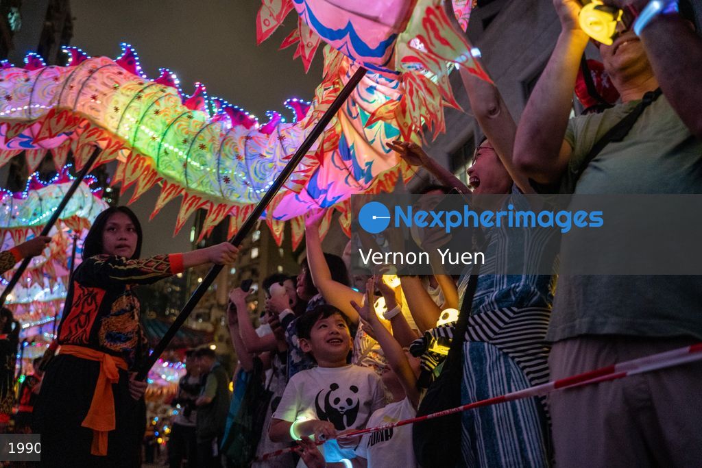 Hong Kong LED Dragon Dance at Tai Kok Tsui Temple Fair 