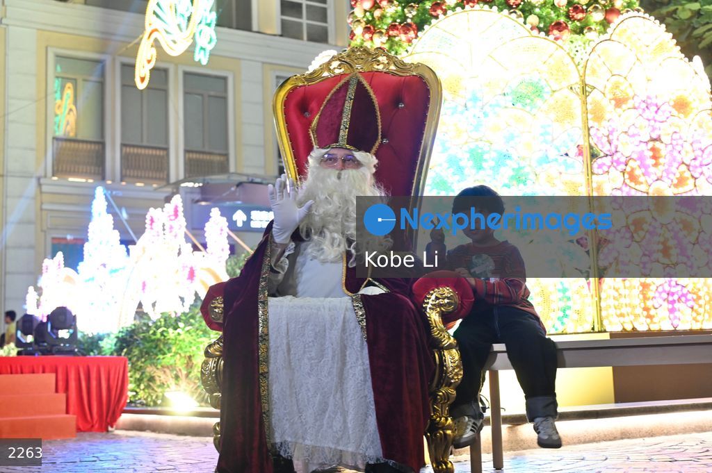 Hong Kong Lee Tung Avenue Christmas 