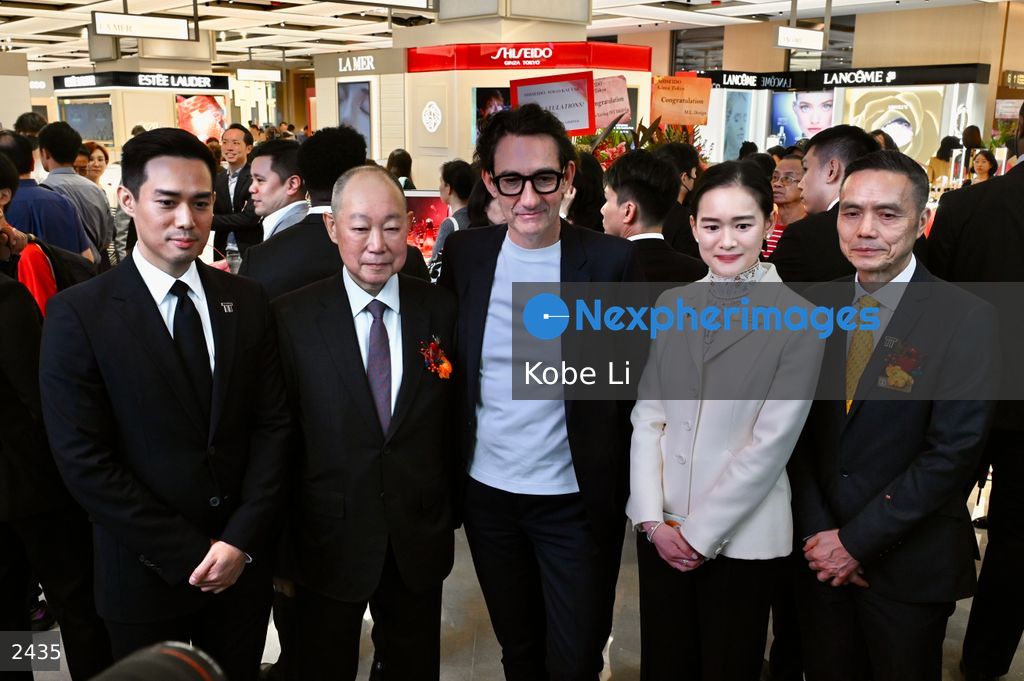 Thomas Lau Luen-hung met the media