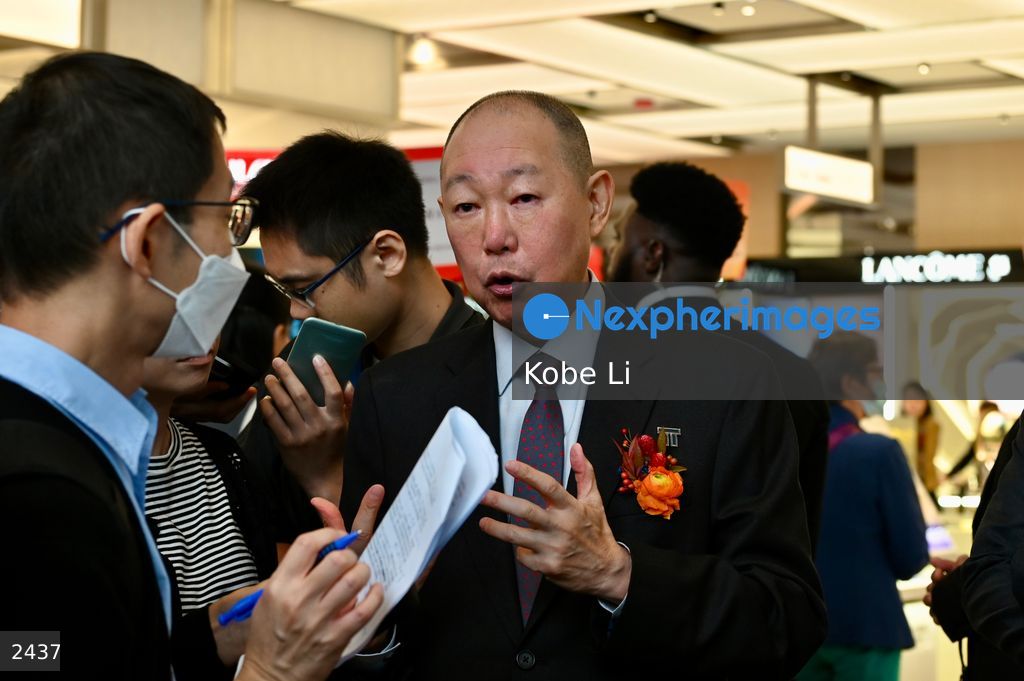 Thomas Lau Luen-hung met the media
