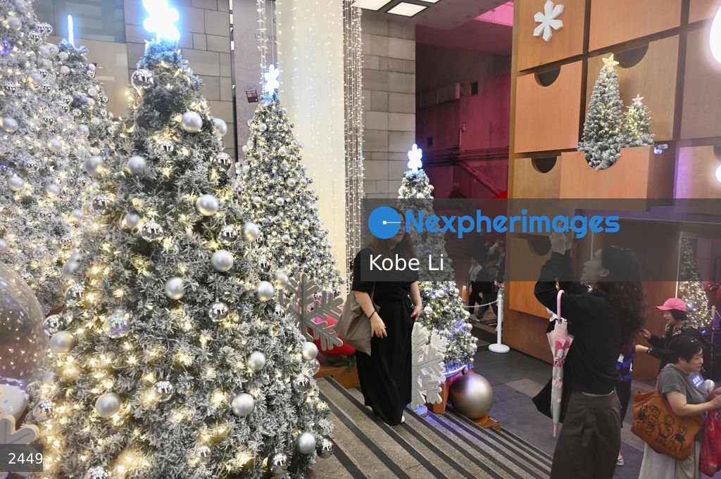 Hong Kong harbour city Christmas