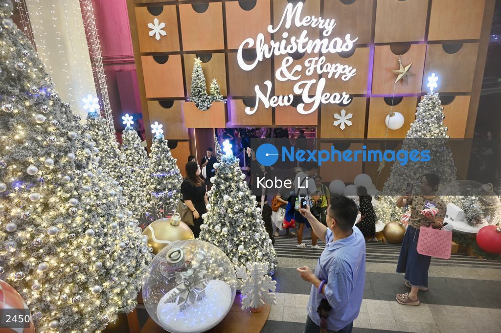 Hong Kong harbour city Christmas