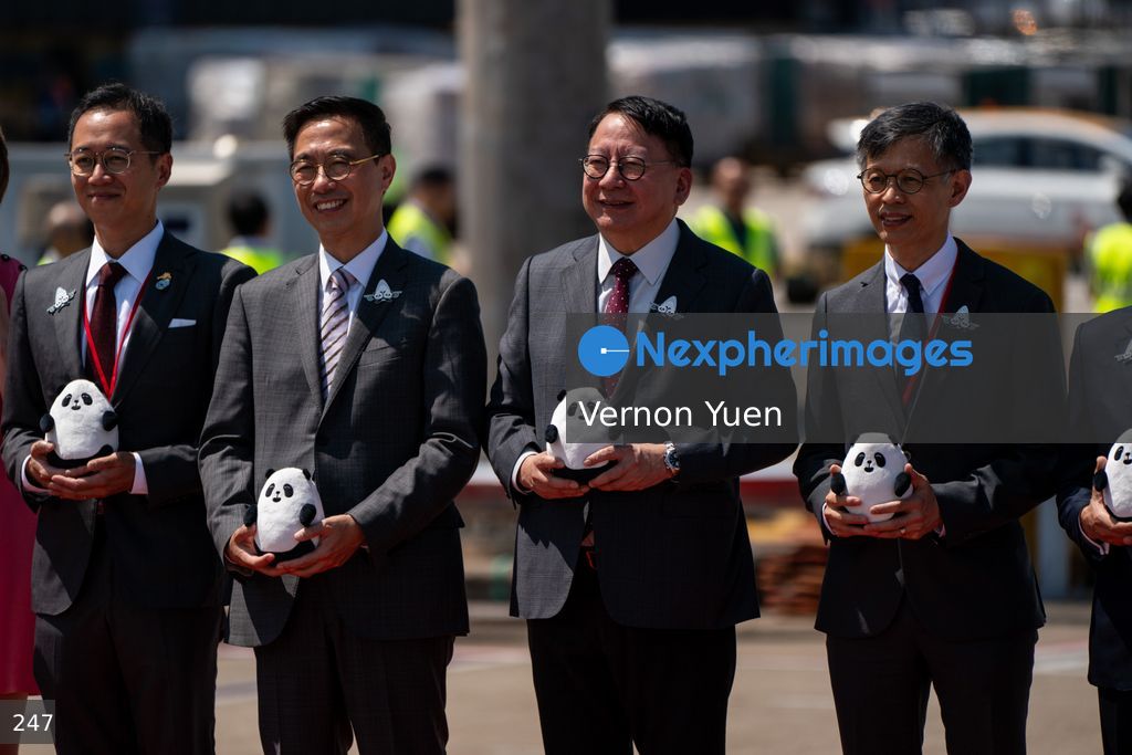 Pandas Arriving in Hong Kong International Airport