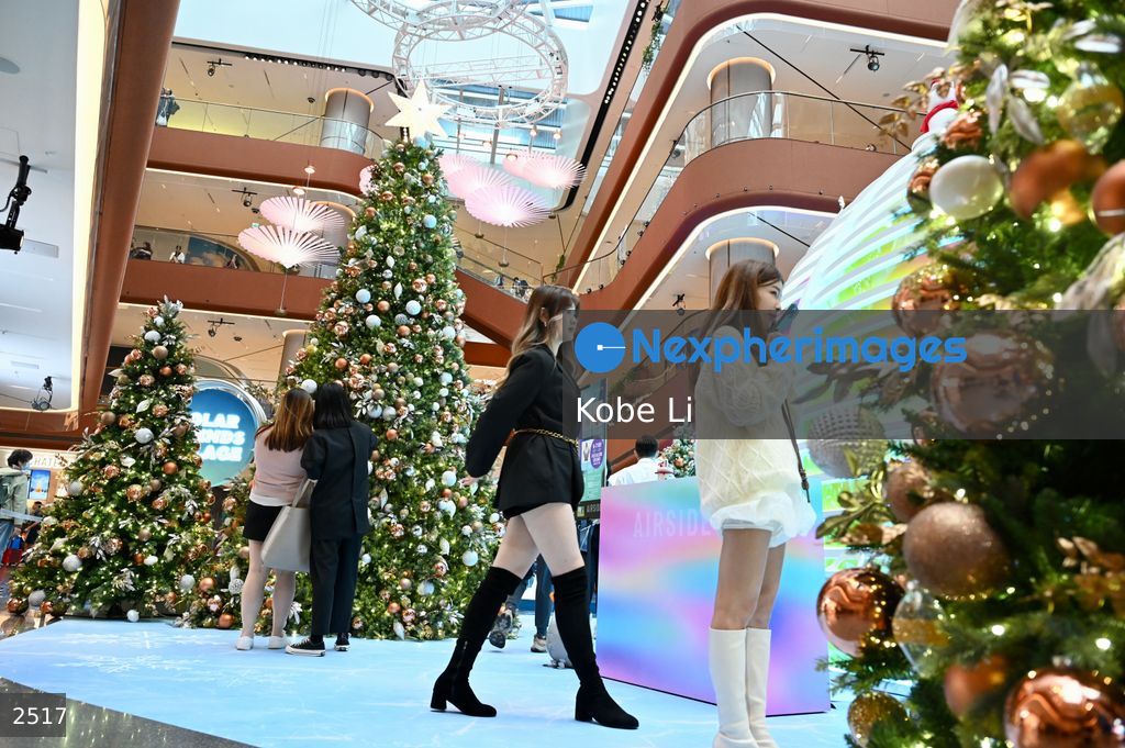 Hong Kong airside Christmas