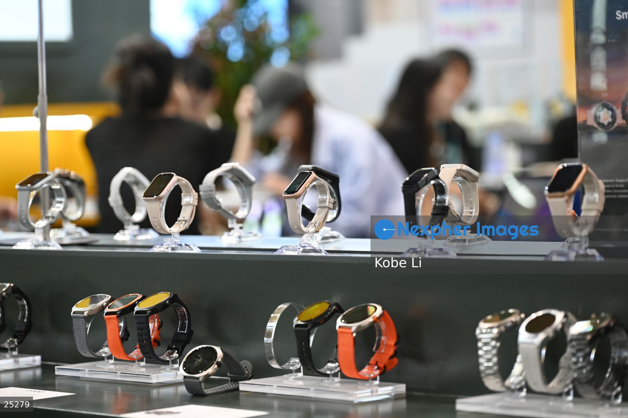 China’s smart watches in Hong Kong 