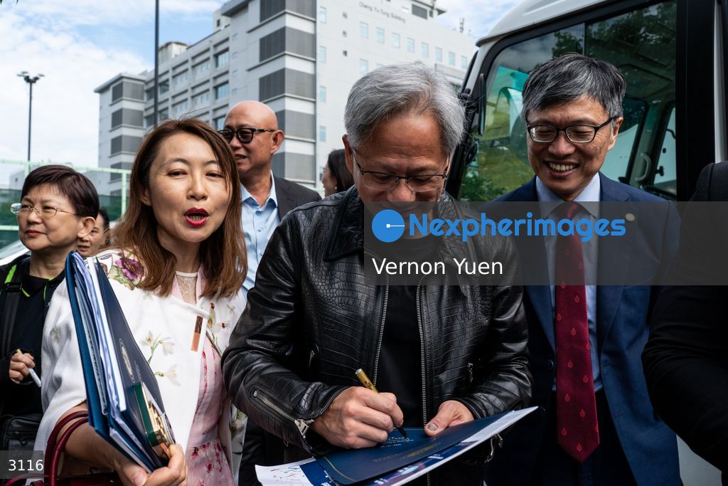 Hong Kong Jensen Huang Receives Honorary Degree From HKUST