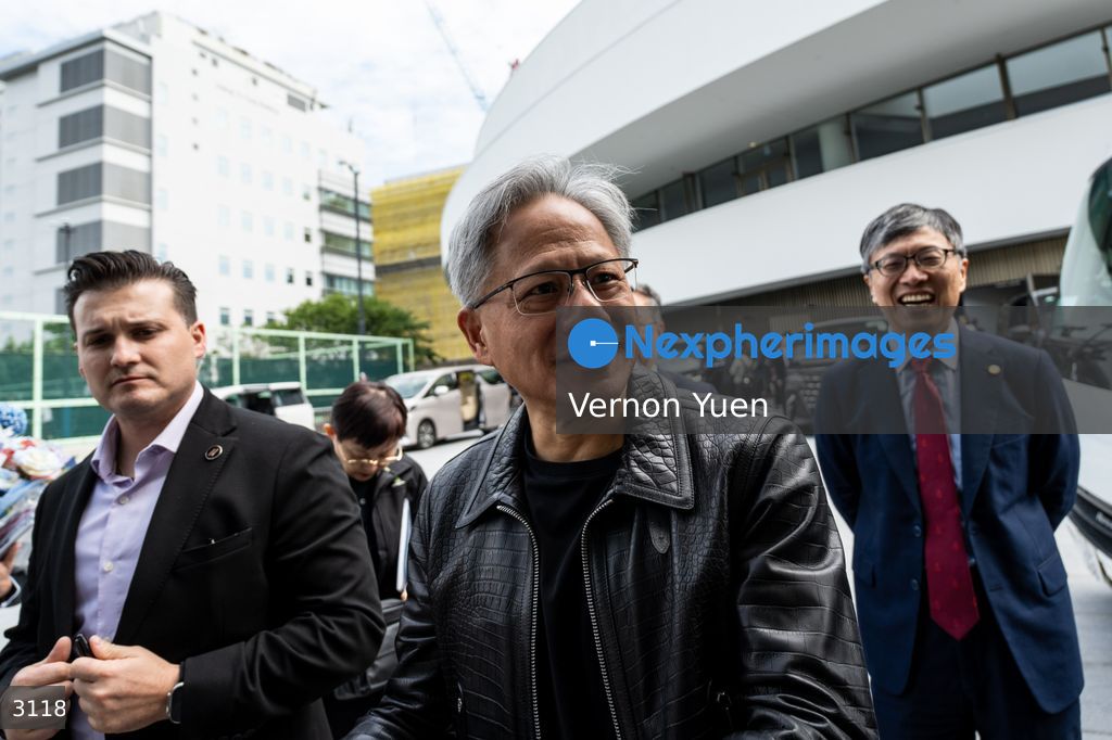 Hong Kong Jensen Huang Receives Honorary Degree From HKUST