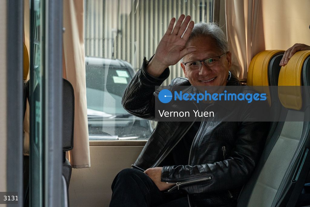 Hong Kong Jensen Huang Receives Honorary Degree From HKUST