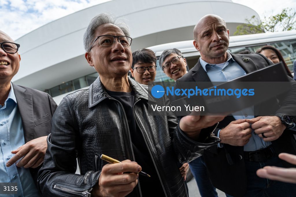 Hong Kong Jensen Huang Receives Honorary Degree From HKUST