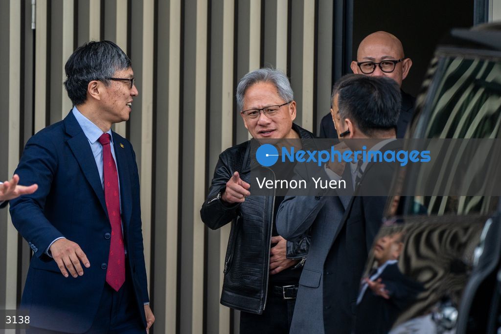 Hong Kong Jensen Huang Receives Honorary Degree From HKUST