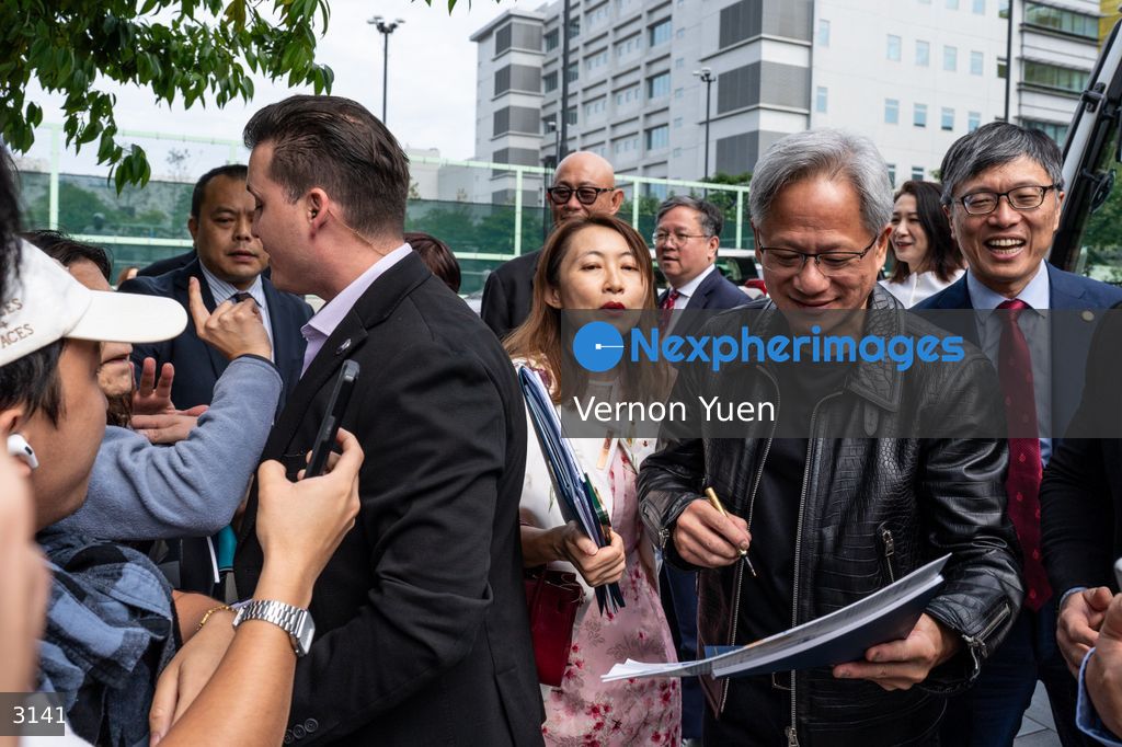 Hong Kong Jensen Huang Receives Honorary Degree From HKUST