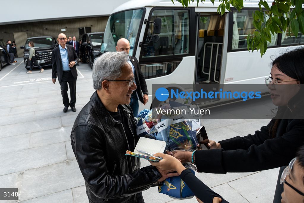 Hong Kong Jensen Huang Receives Honorary Degree From HKUST