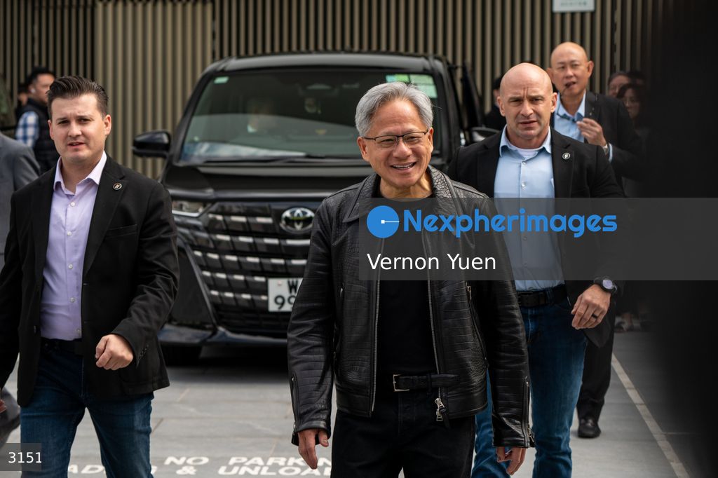 Hong Kong Jensen Huang Receives Honorary Degree From HKUST