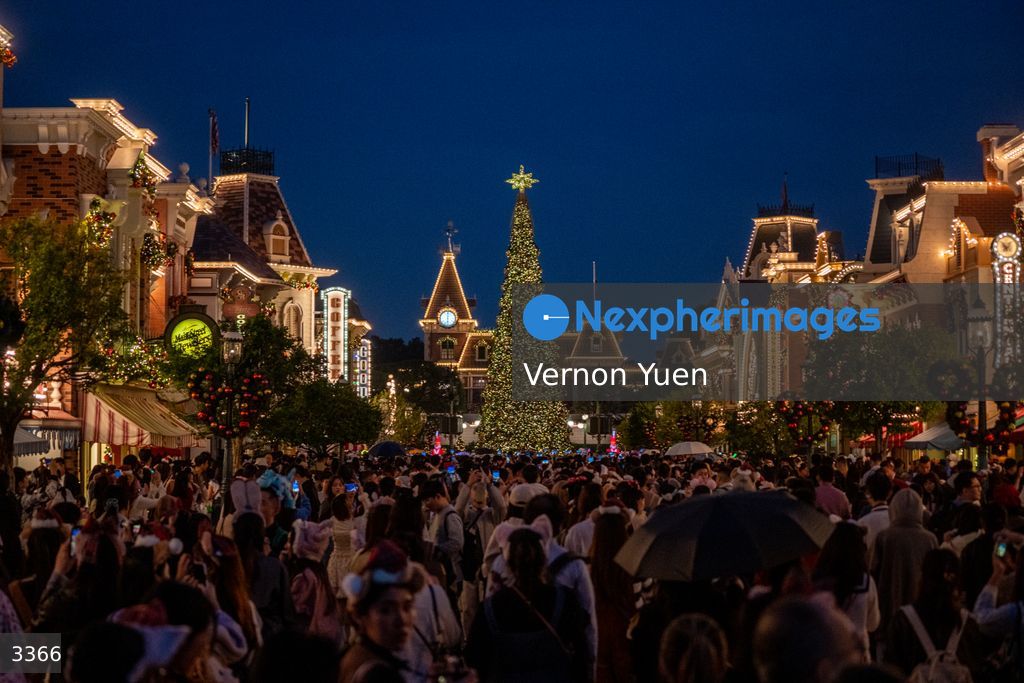 Hong Kong Disneyland Christmas