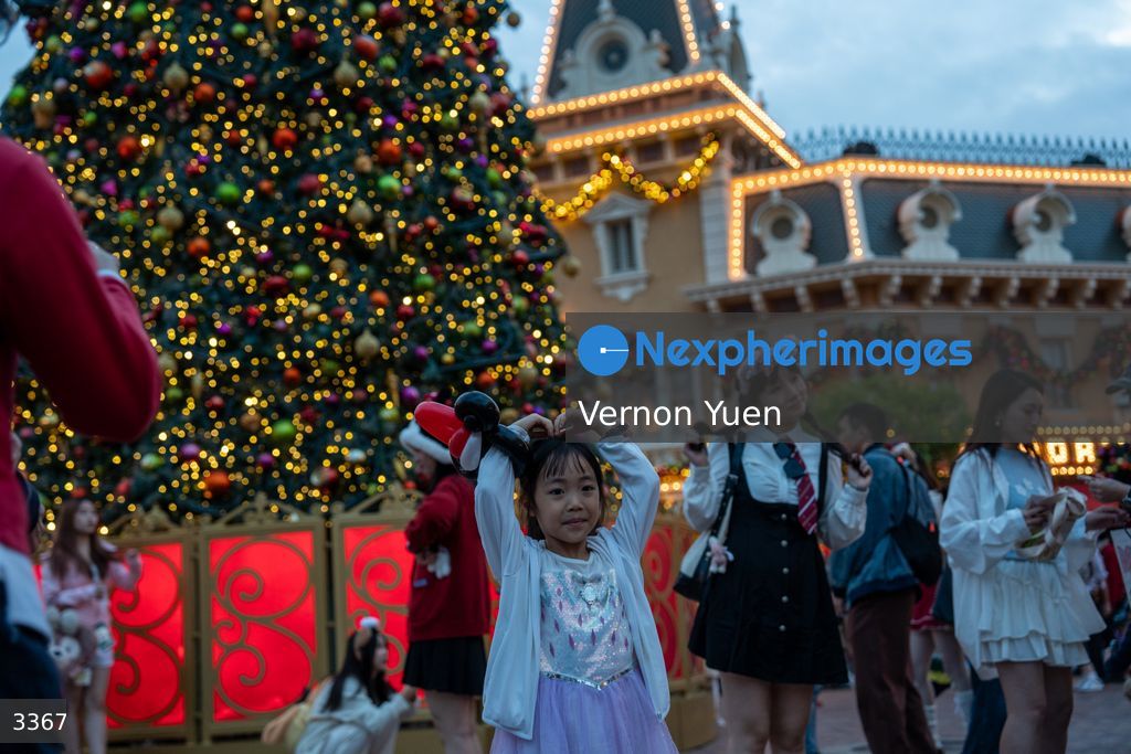 Hong Kong Disneyland Christmas