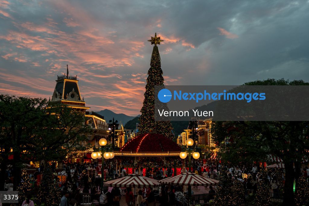 Hong Kong Disneyland Christmas
